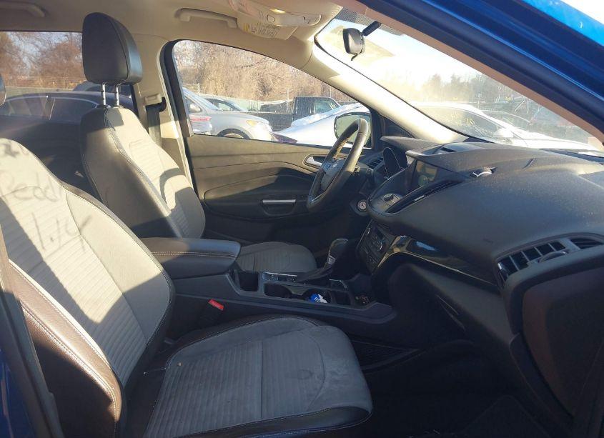 Photo 5 of 2017 Ford Escape SE (VIN 1FMCU9GD1HUC60826)