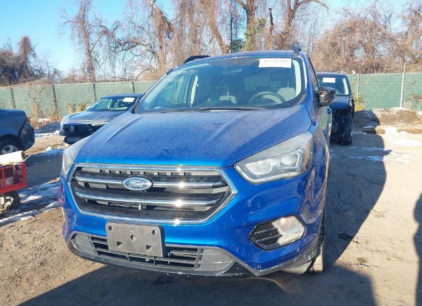 Photo 6 of 2017 Ford Escape SE (VIN 1FMCU9GD1HUC60826)