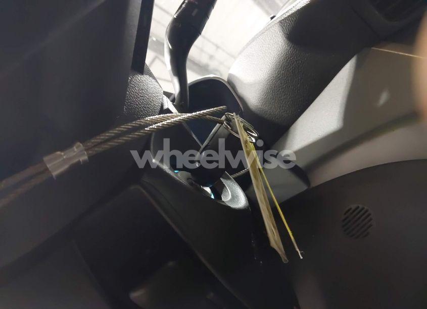 Photo 11 of 2017 Ford Escape SE (VIN 1FMCU9GD1HUC74810)