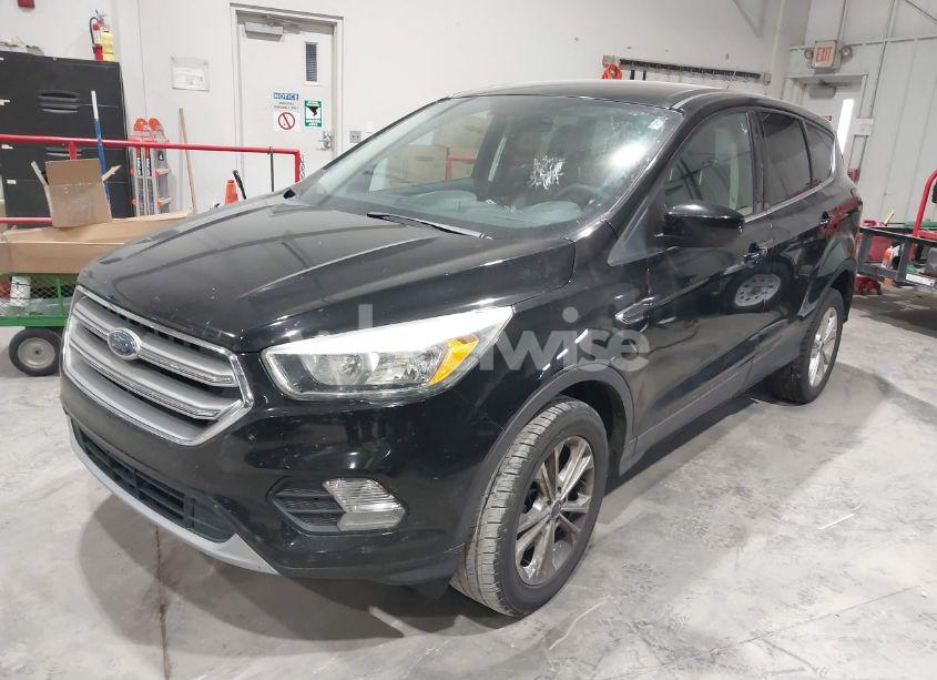 Photo 2 of 2017 Ford Escape SE (VIN 1FMCU9GD1HUC74810)