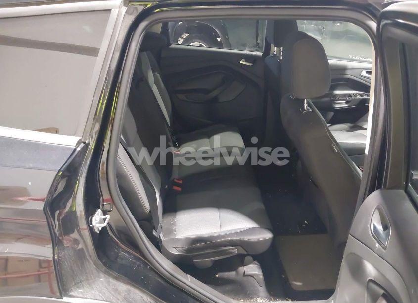 Photo 8 of 2017 Ford Escape SE (VIN 1FMCU9GD1HUC74810)