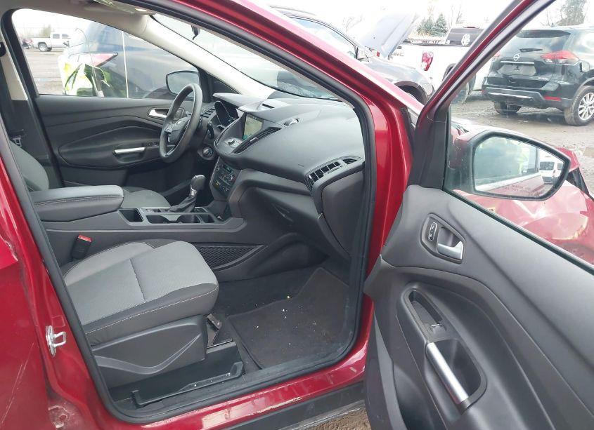 Photo 5 of 2017 Ford Escape SE (VIN 1FMCU9GD1HUC75357)