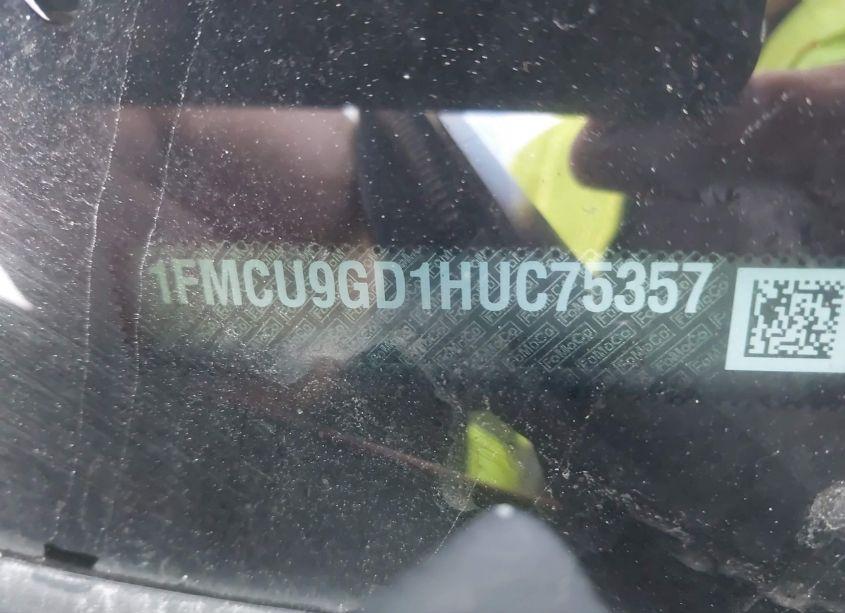 Photo 9 of 2017 Ford Escape SE (VIN 1FMCU9GD1HUC75357)