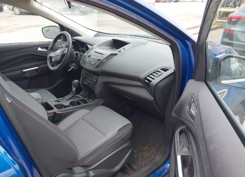 Photo 5 of 2017 Ford Escape SE (VIN 1FMCU9GD1HUC93583)