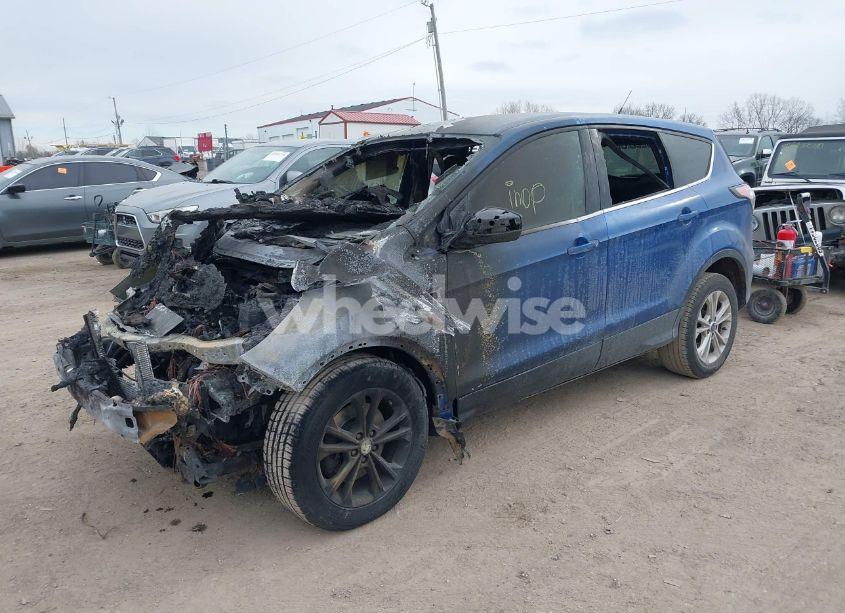 Photo 2 of 2017 Ford Escape SE (VIN 1FMCU9GD1HUD36688)