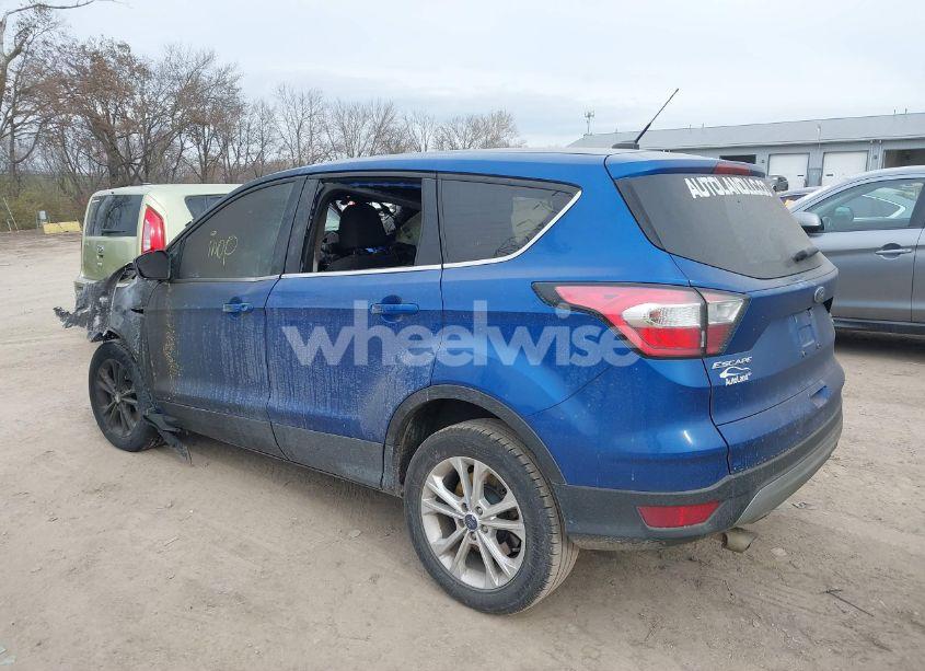 Photo 3 of 2017 Ford Escape SE (VIN 1FMCU9GD1HUD36688)