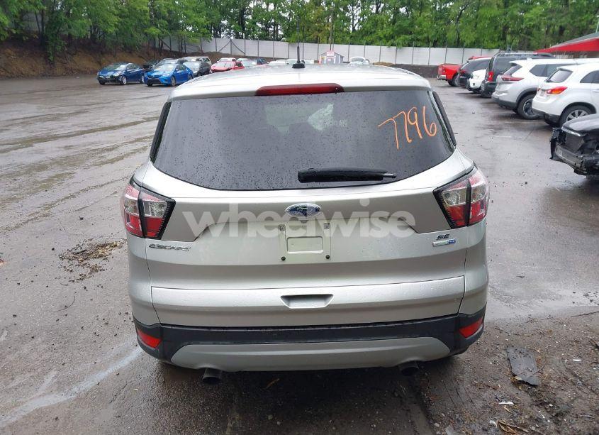 Photo 16 of 2017 Ford Escape SE (VIN 1FMCU9GD1HUD91691)