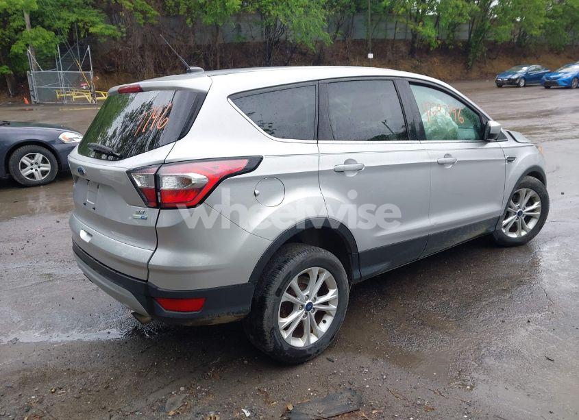 Photo 4 of 2017 Ford Escape SE (VIN 1FMCU9GD1HUD91691)