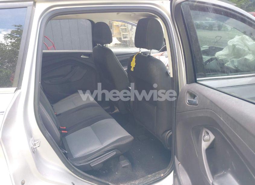 Photo 8 of 2017 Ford Escape SE (VIN 1FMCU9GD1HUD91691)