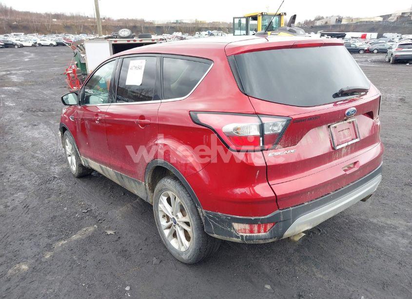 Photo 3 of 2017 Ford Escape SE (VIN 1FMCU9GD1HUD99905)