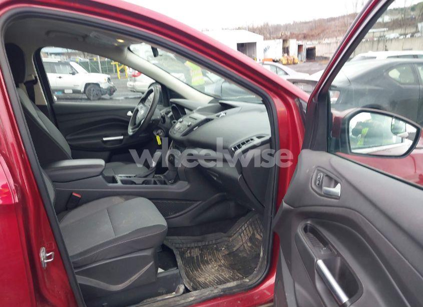 Photo 5 of 2017 Ford Escape SE (VIN 1FMCU9GD1HUD99905)