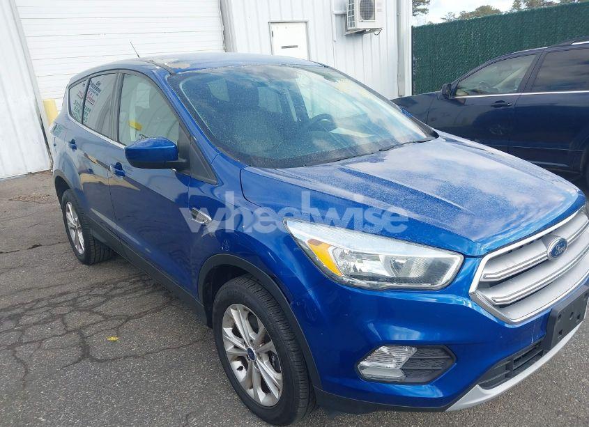 2017 Ford Escape SE (VIN 1FMCU9GD1HUE83237) main photo