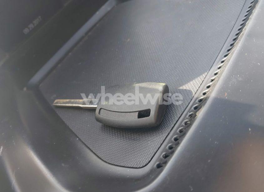 Photo 11 of 2017 Ford Escape SE (VIN 1FMCU9GD1HUE83237)