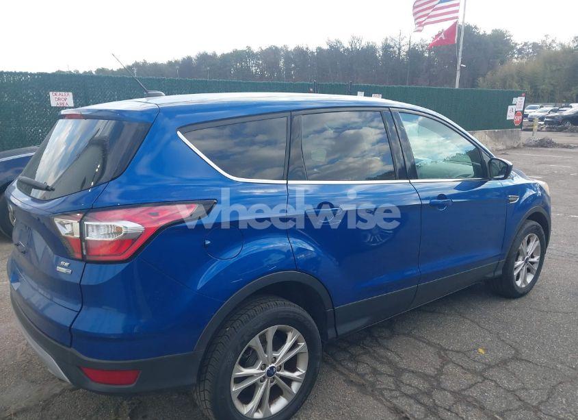 Photo 13 of 2017 Ford Escape SE (VIN 1FMCU9GD1HUE83237)
