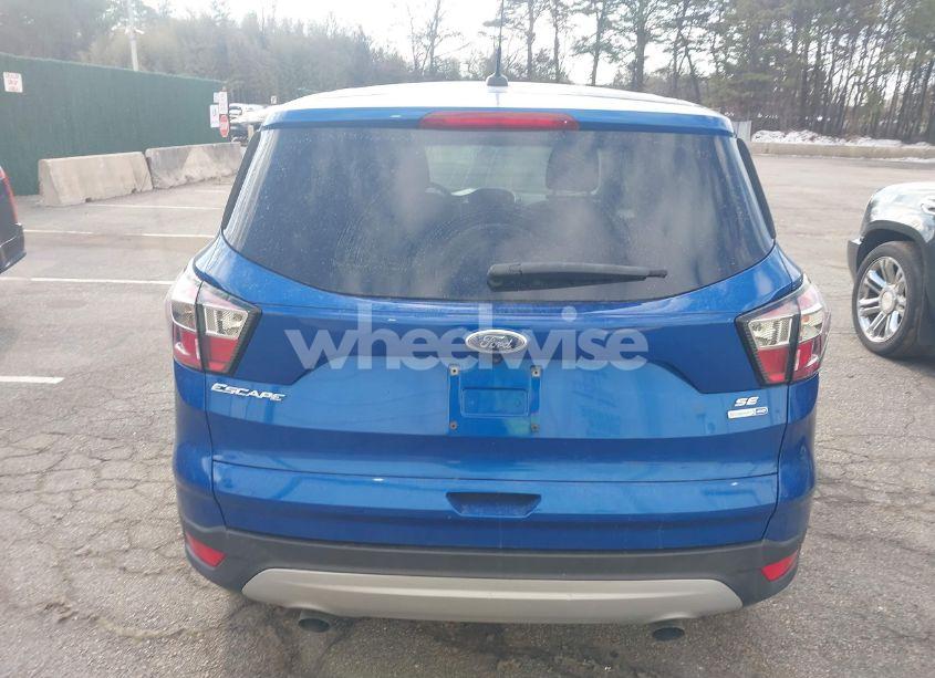 Photo 16 of 2017 Ford Escape SE (VIN 1FMCU9GD1HUE83237)