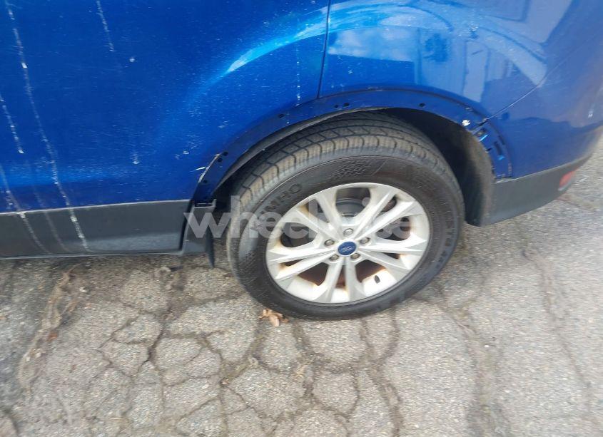 Photo 6 of 2017 Ford Escape SE (VIN 1FMCU9GD1HUE83237)