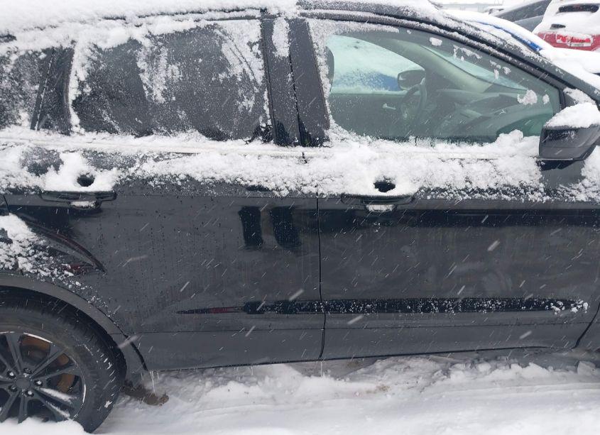 Photo 13 of 2018 Ford Escape SE (VIN 1FMCU9GD1JUA12551)