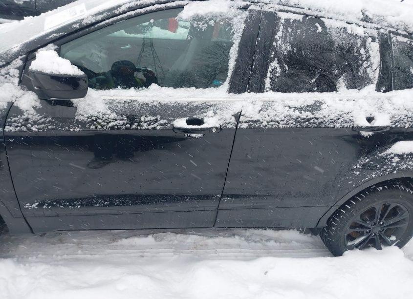 Photo 14 of 2018 Ford Escape SE (VIN 1FMCU9GD1JUA12551)