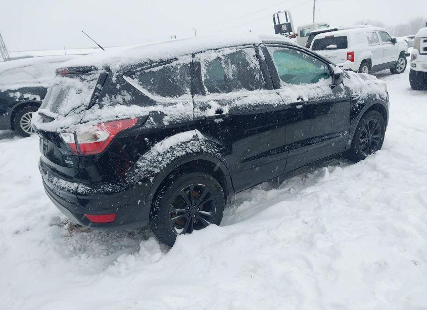 Photo 4 of 2018 Ford Escape SE (VIN 1FMCU9GD1JUA12551)