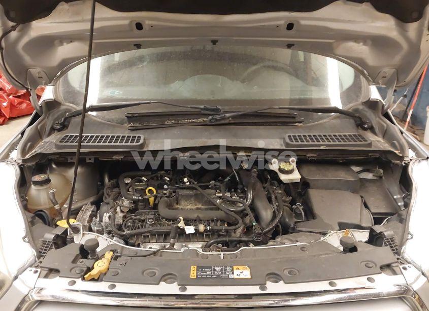 Photo 10 of 2018 Ford Escape SE (VIN 1FMCU9GD1JUA45968)