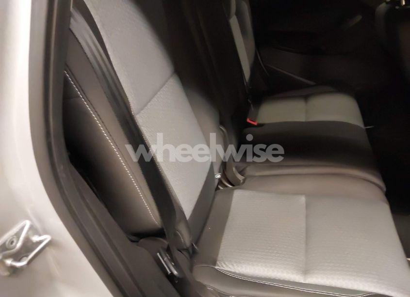 Photo 8 of 2018 Ford Escape SE (VIN 1FMCU9GD1JUA45968)