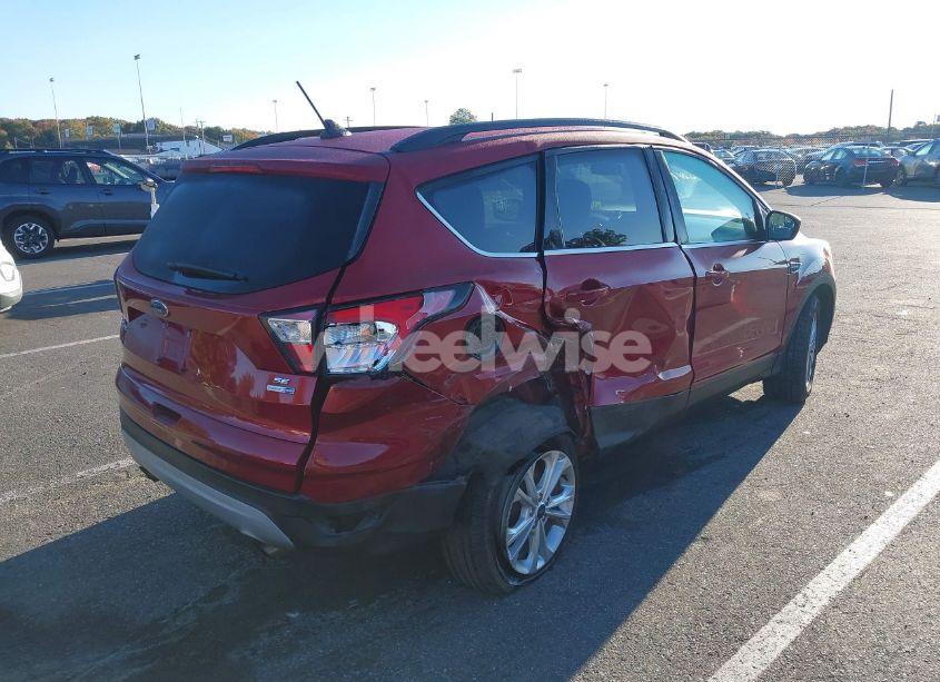 Photo 4 of 2018 Ford Escape SE (VIN 1FMCU9GD1JUA49650)