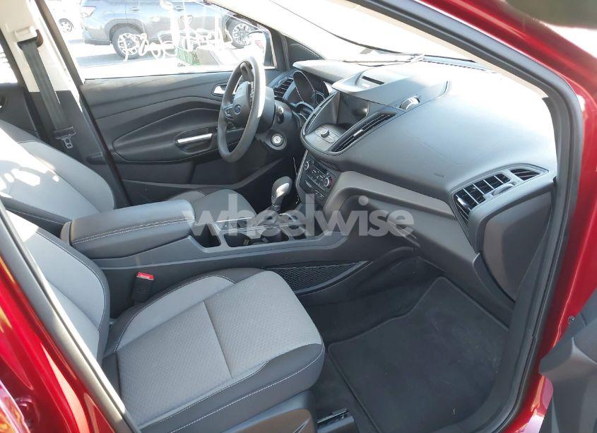 Photo 5 of 2018 Ford Escape SE (VIN 1FMCU9GD1JUA49650)