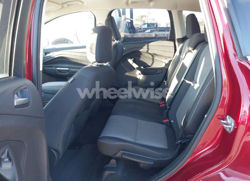 Photo 8 of 2018 Ford Escape SE (VIN 1FMCU9GD1JUA49650)