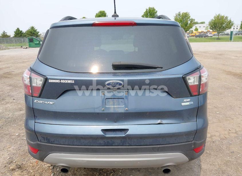 Photo 16 of 2018 Ford Escape SE (VIN 1FMCU9GD1JUA77819)