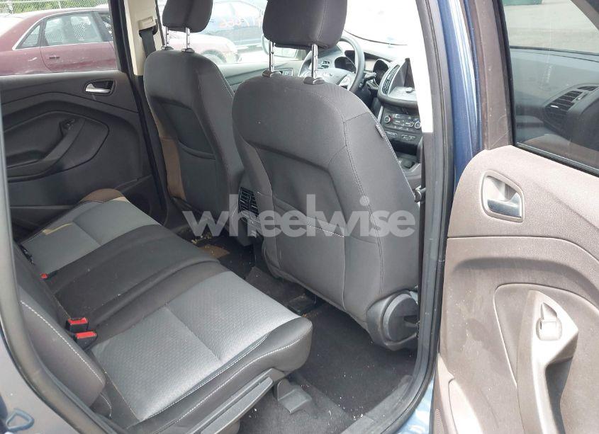 Photo 8 of 2018 Ford Escape SE (VIN 1FMCU9GD1JUA77819)