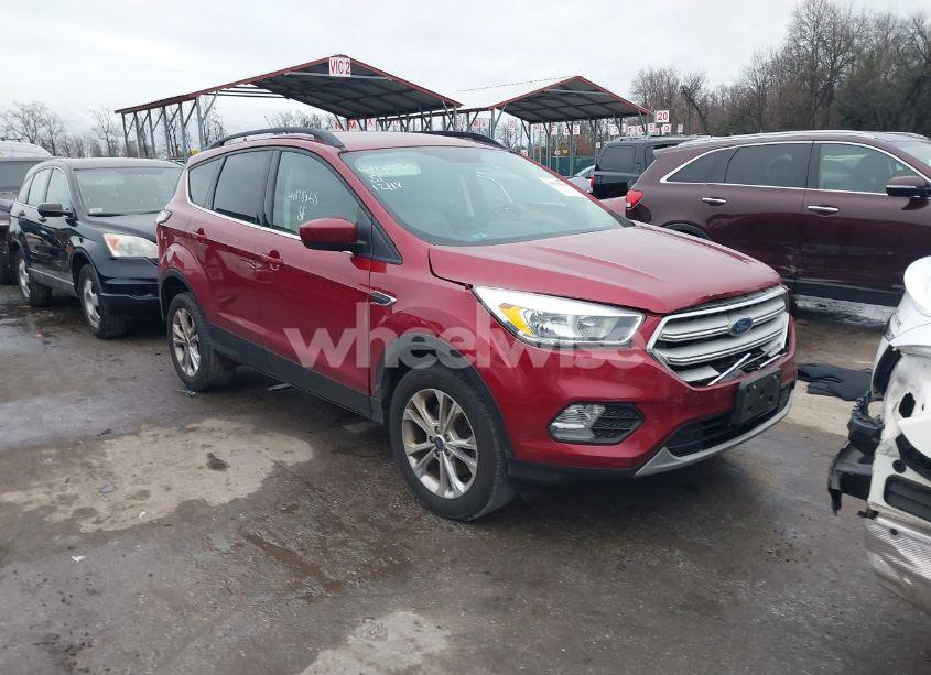 2018 Ford Escape SE (VIN 1FMCU9GD1JUA80039) main photo