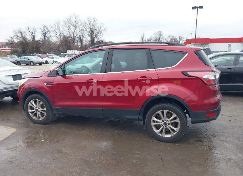 Photo 14 of 2018 Ford Escape SE (VIN 1FMCU9GD1JUA80039)