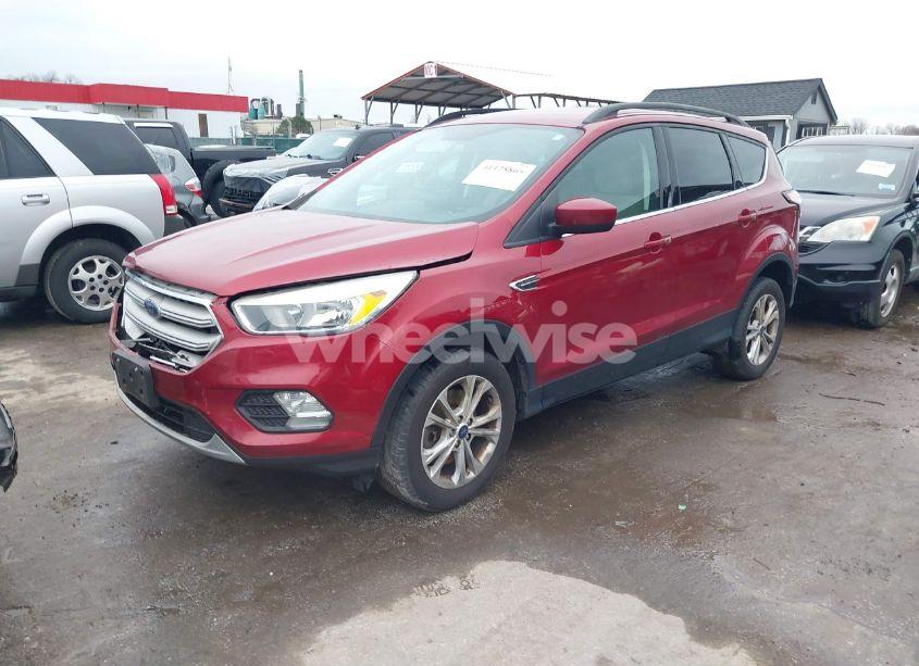 Photo 2 of 2018 Ford Escape SE (VIN 1FMCU9GD1JUA80039)