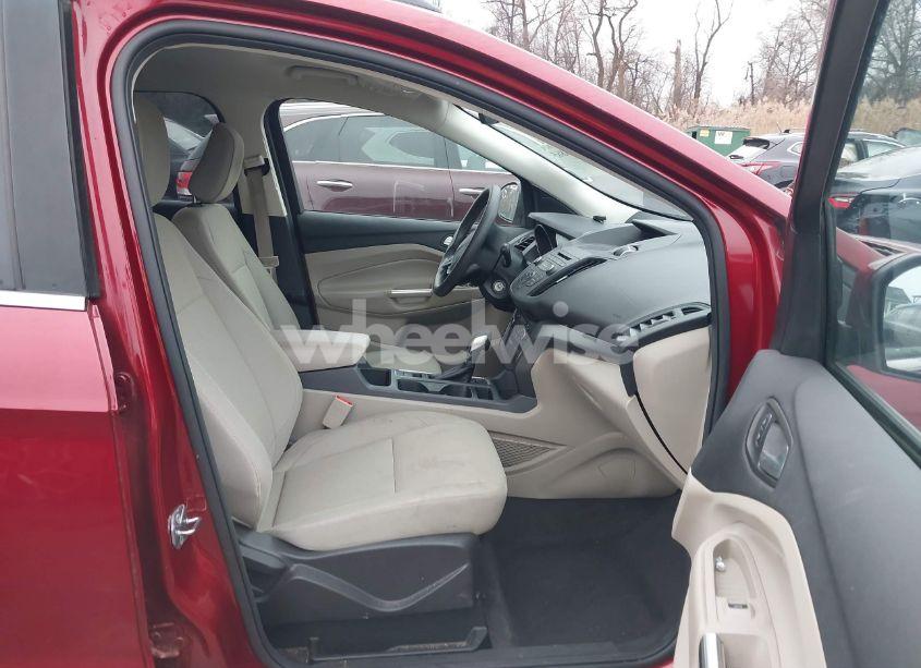 Photo 5 of 2018 Ford Escape SE (VIN 1FMCU9GD1JUA80039)