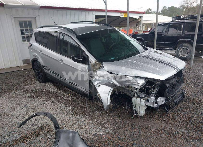 2018 Ford Escape SE (VIN 1FMCU9GD1JUB35184) main photo