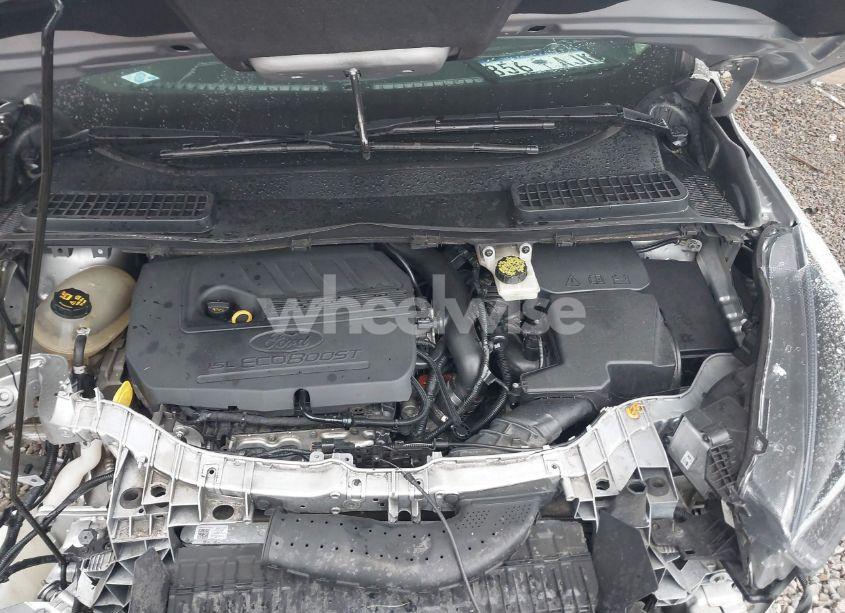 Photo 10 of 2018 Ford Escape SE (VIN 1FMCU9GD1JUB35184)