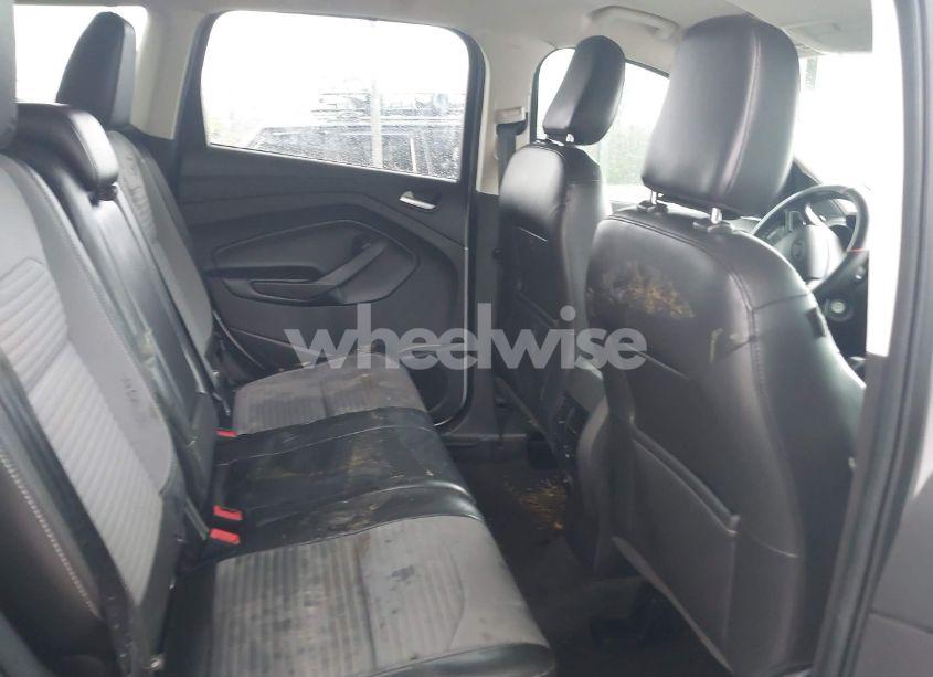 Photo 8 of 2018 Ford Escape SE (VIN 1FMCU9GD1JUB35184)