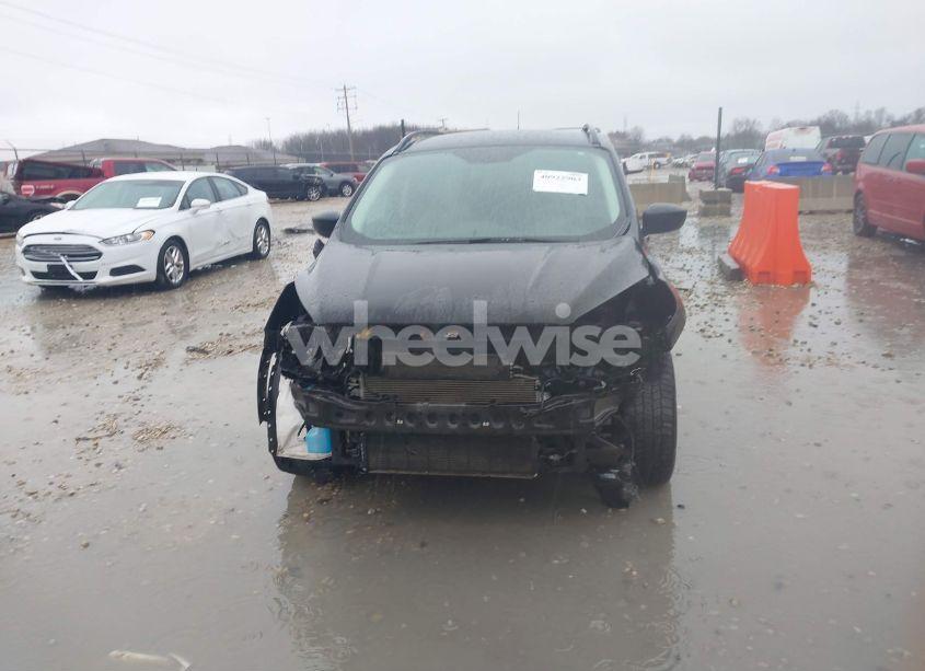 Photo 13 of 2018 Ford Escape SE (VIN 1FMCU9GD1JUB73627)