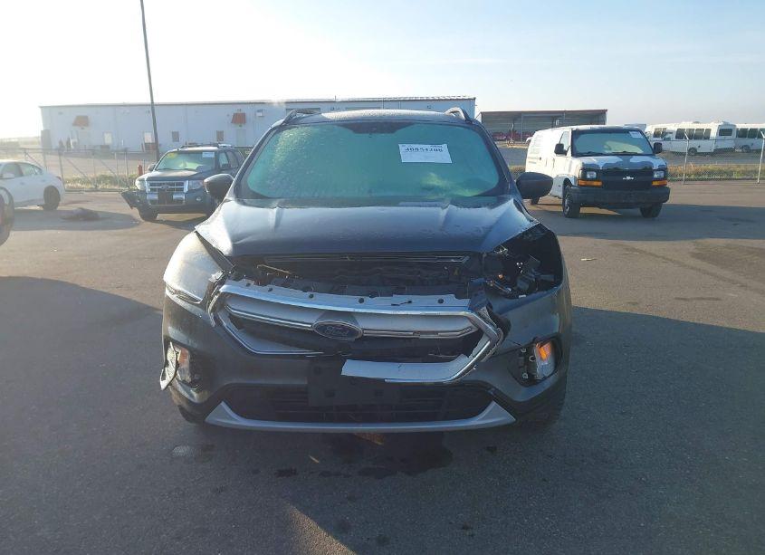 Photo 12 of 2018 Ford Escape SE (VIN 1FMCU9GD1JUB73823)