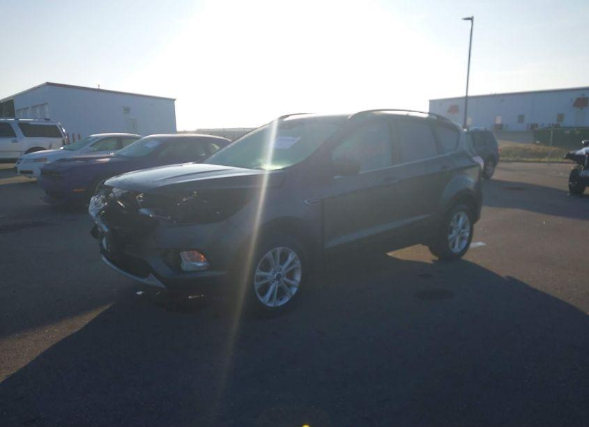 Photo 2 of 2018 Ford Escape SE (VIN 1FMCU9GD1JUB73823)