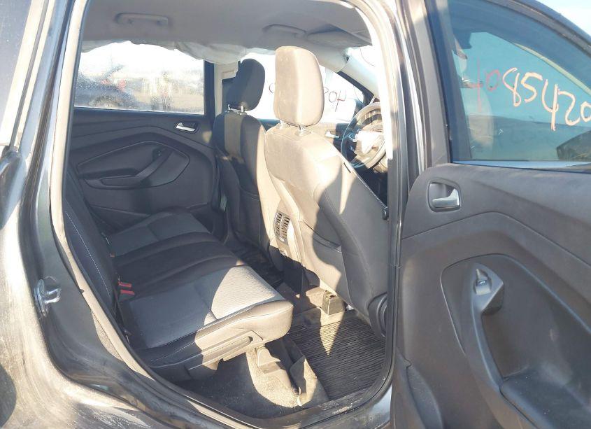 Photo 8 of 2018 Ford Escape SE (VIN 1FMCU9GD1JUB73823)