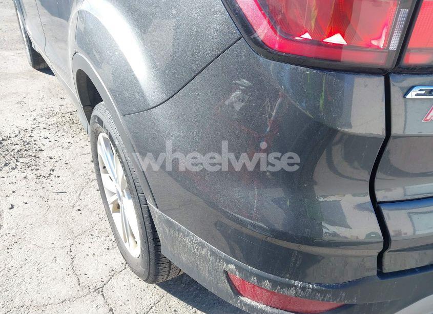 Photo 6 of 2018 Ford Escape SE (VIN 1FMCU9GD1JUC37035)