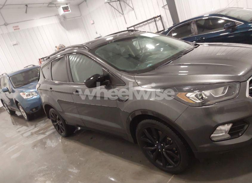Photo 13 of 2018 Ford Escape SE (VIN 1FMCU9GD1JUD18830)