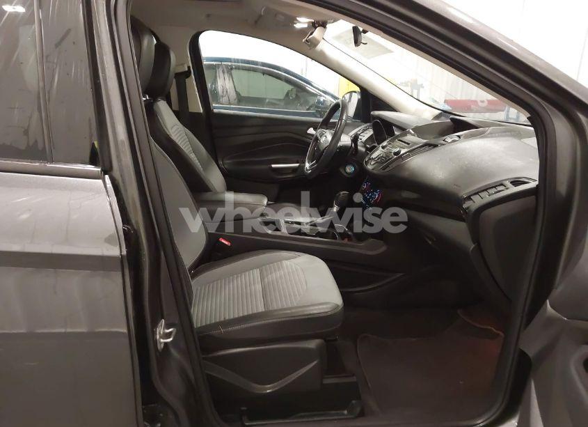 Photo 5 of 2018 Ford Escape SE (VIN 1FMCU9GD1JUD18830)