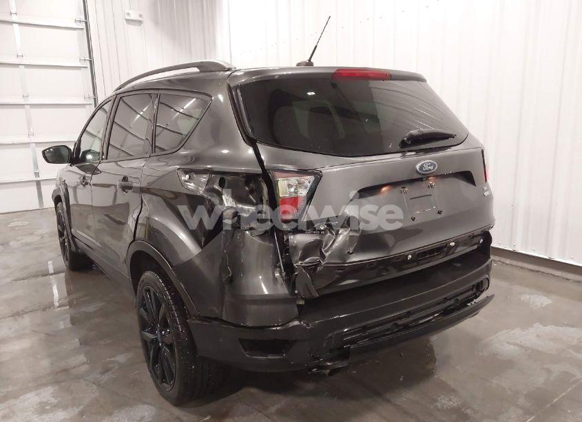 Photo 6 of 2018 Ford Escape SE (VIN 1FMCU9GD1JUD18830)