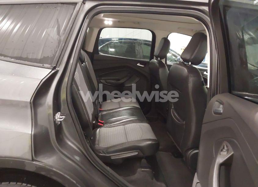 Photo 8 of 2018 Ford Escape SE (VIN 1FMCU9GD1JUD18830)