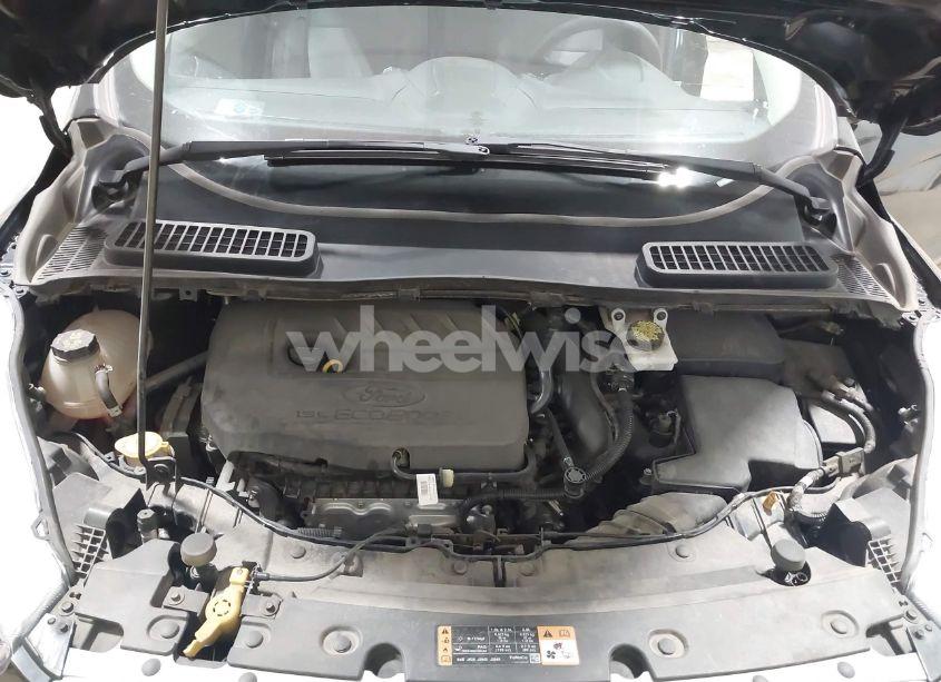 Photo 10 of 2018 Ford Escape SE (VIN 1FMCU9GD1JUD21727)