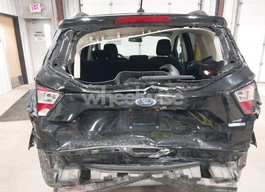 Photo 17 of 2018 Ford Escape SE (VIN 1FMCU9GD1JUD21727)