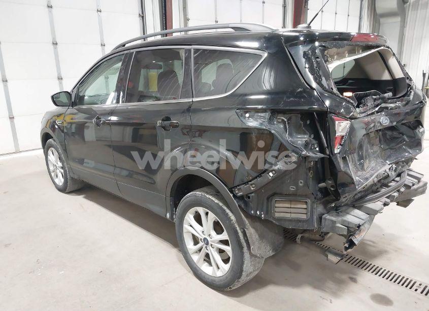 Photo 3 of 2018 Ford Escape SE (VIN 1FMCU9GD1JUD21727)