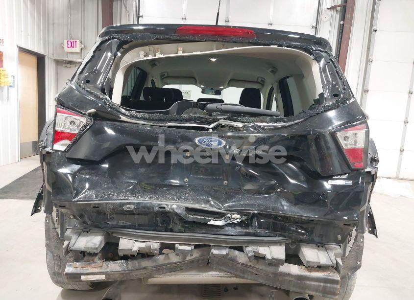 Photo 6 of 2018 Ford Escape SE (VIN 1FMCU9GD1JUD21727)